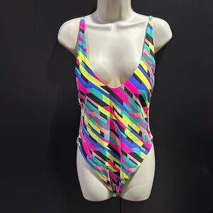 Relleciga Thong cut,adjustable straps,removable pads,geometric pattern, swim